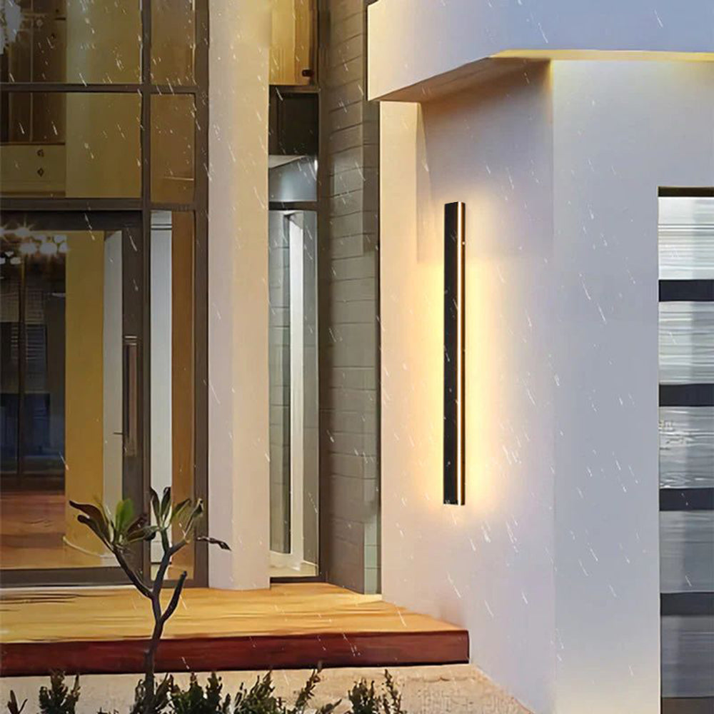 Dimmable IP65 LED Outdoor Wall Light in Minimalist Metal and Acrylic