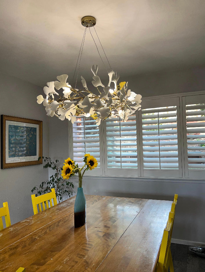 Aurelle Keramische Blütenleuchte mit Mattglasblüten und dimmbaren LED-Lampen