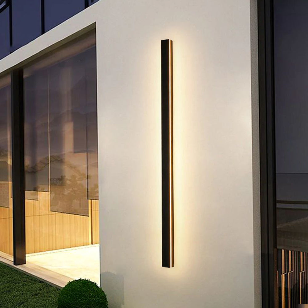 Dimmable IP65 LED Outdoor Wall Light in Minimalist Metal and Acrylic