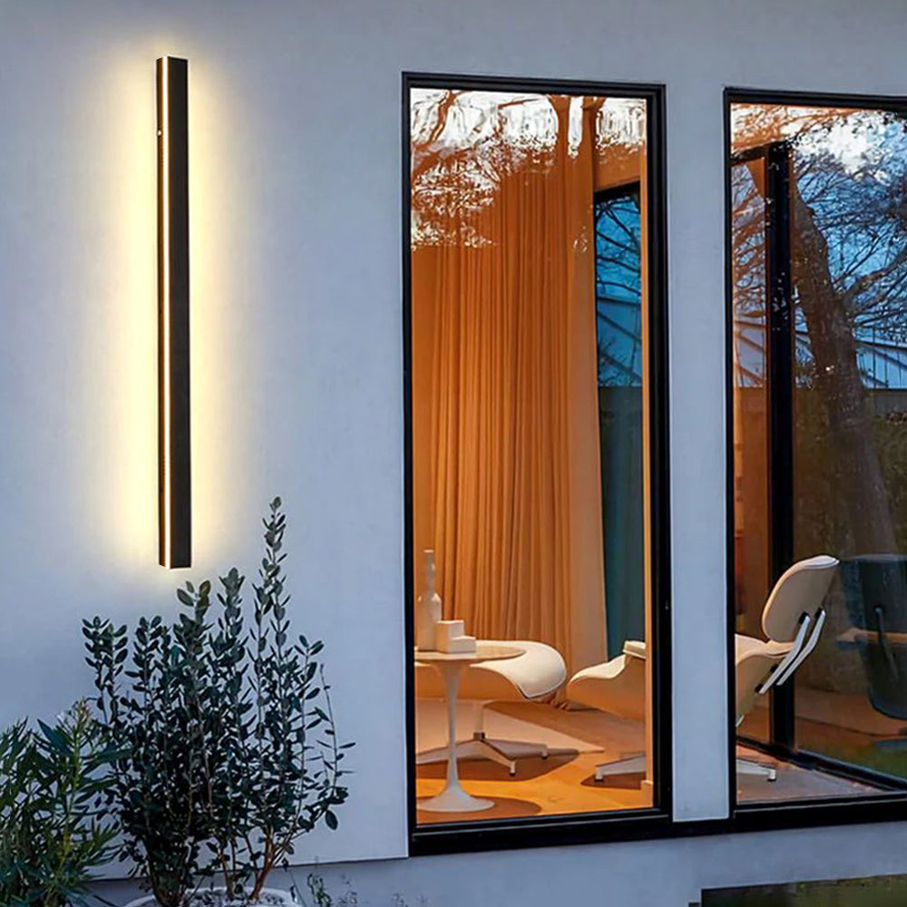 Dimmable IP65 LED Outdoor Wall Light in Minimalist Metal and Acrylic